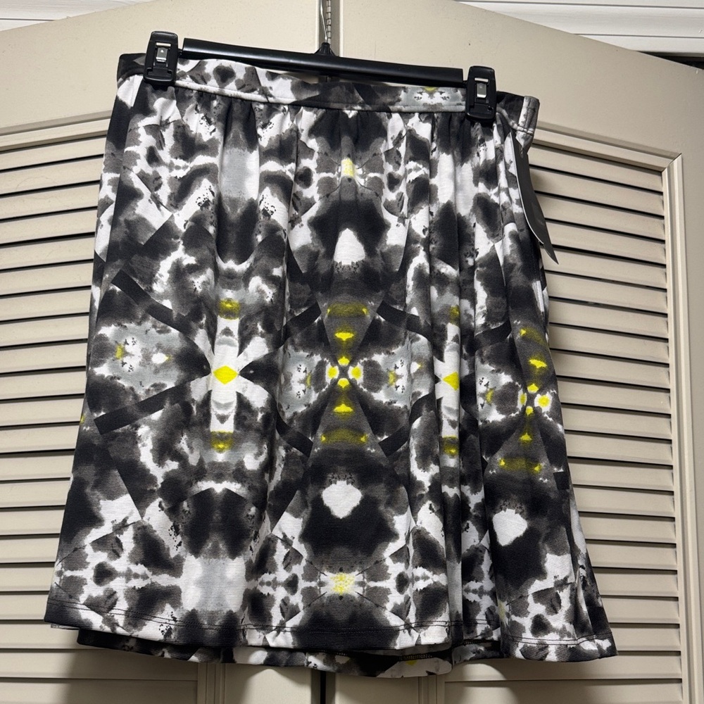 Mossimo Supply Co. Black and Yellow A-Line Skirt